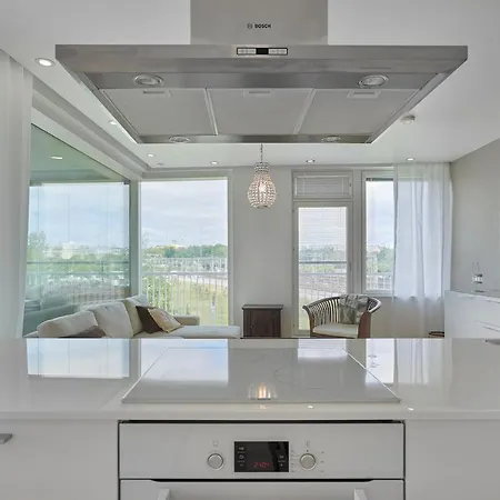 1br Center By The Park With Private Sauna, Balcony & View