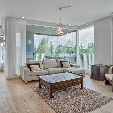 Apartamento 1br Center By The Park With Private Sauna, Balcony & View